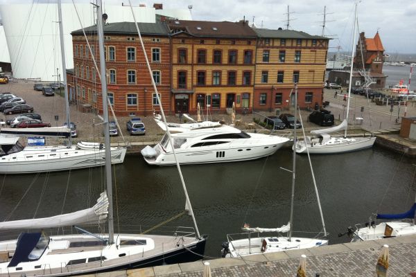 Kontorhaus am Ozeaneum (Stralsund)